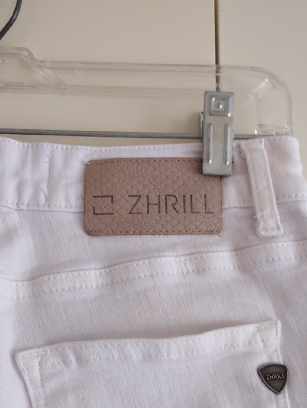 Zhrill Women's White High-Rise Jeans - Picture 5 of 6